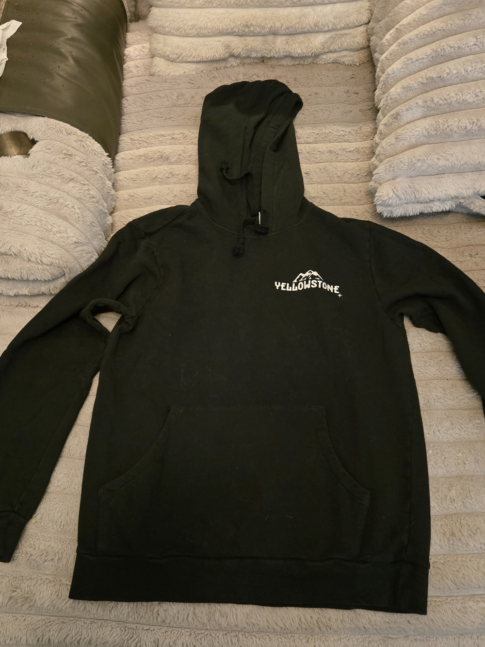 Brand New Melrose Place Yellowstone National Park Wolf Hoodie Men's Medium